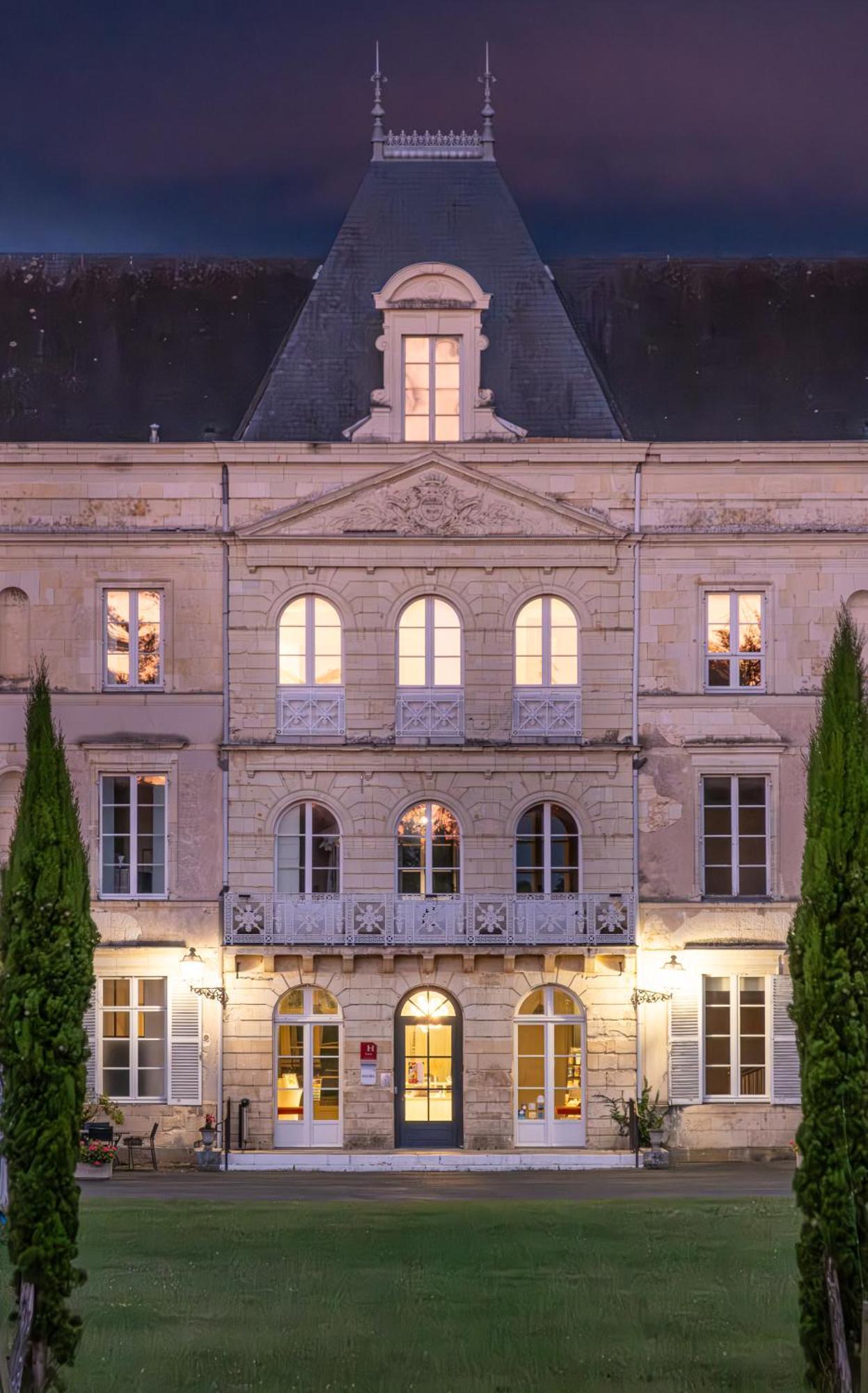 Chateau De Briancon Baune Bagian luar foto
