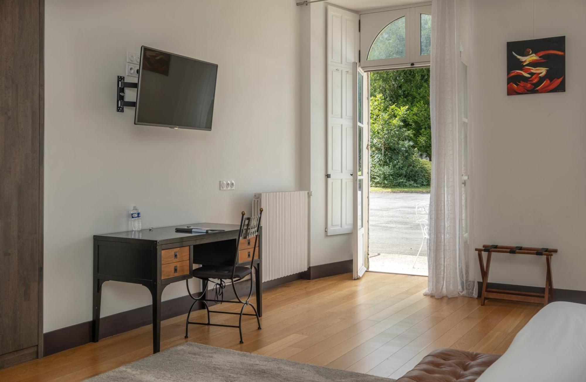 Chateau De Briancon Baune Bagian luar foto